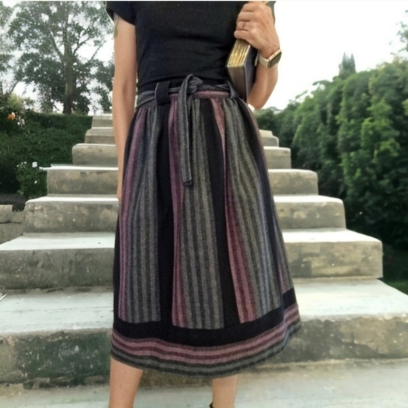 Vtg 100% Wool Belted Skirt - Picture 3 of 9